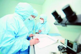 制药工业不但需要高峻上，，，，，化疗实验药PM1183、康莱特在美最先三期临床