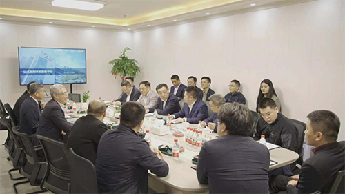 十二届天下政协副主席马培华、中国中小商业企业协会信用会长董树奎一行人莅临CC网投